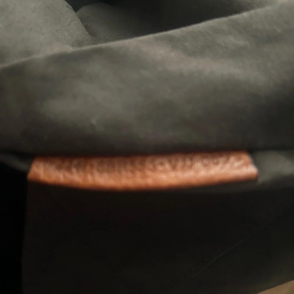 Fendi Vintage Palazzo Bucket Bag - Picture 5 of 12